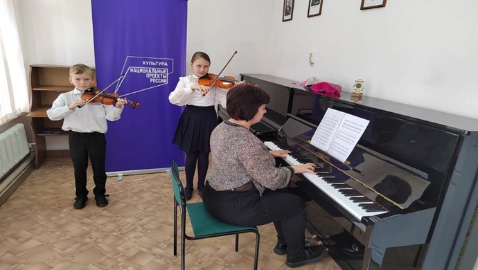 Birleşik Rusya, Sanat Okullarında Kayıt Dönemlerinin Uzatılmasına Yardımcı Oluyor