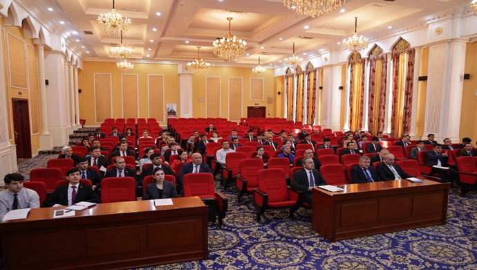 Holding a training seminar at the Ministry of Foreign Affairs