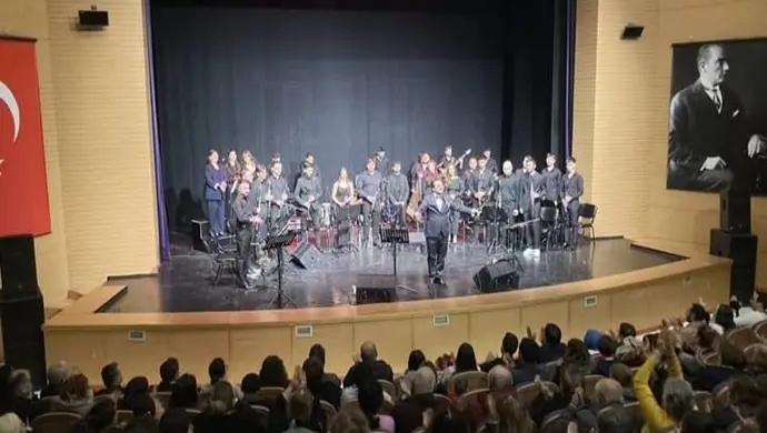 KLARNET VE ARABESK AYNI SAHNE’DE HALİS GÜRKAN KIRANKAYA VE CANSU SOYLU ‘DAN UNUTULMAZ GECE