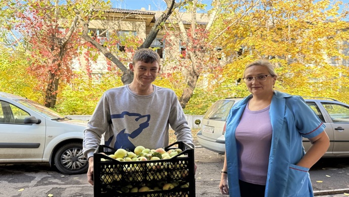 «Единая Россия» передала гумпомощь детям в Алчевский противотуберкулёзный санаторий (ЛНР)