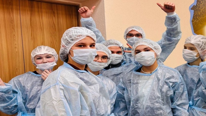 При поддержке «Единой России» мурманские гимназисты познакомились с профессией анестезиолога-реаниматолога