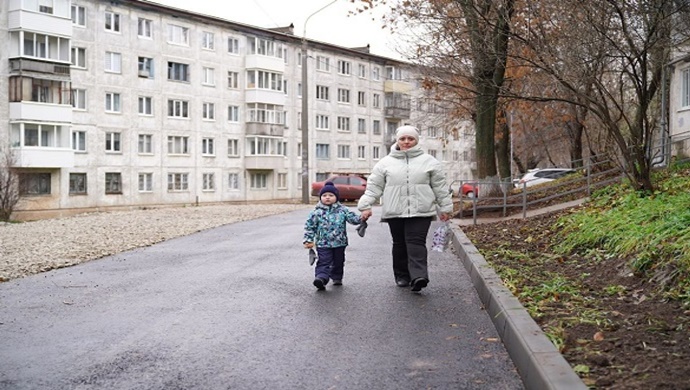Birleşik Rusya’nın desteğiyle 2025 yılında İjevsk’te 12 avlu iyileştirildi