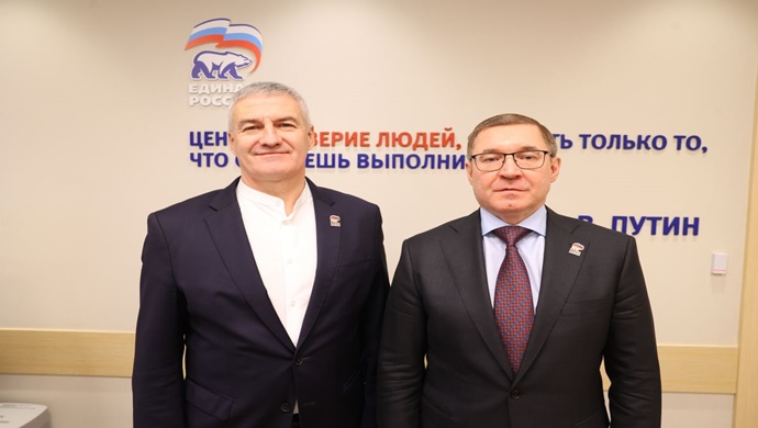 Vladimir Yakushev ve Artur Parfenchikov, Birleşik Rusya’nın Karelya’daki önceliklerini görüştüler