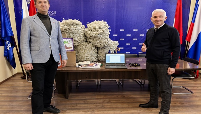 Jeneratörler, dizüstü bilgisayarlar, inşaat malzemeleri, ısı tabancaları, yiyecek: Birleşik Rusya, cephedeki SVO savaşçılarını destekliyor