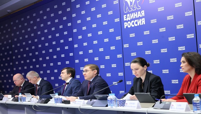 Владимир Якушев: По программе «Единой России» капитально отремонтировано более 6,5 тысяч школ