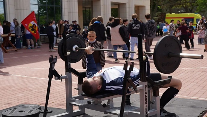 Birleşik Rusya’nın desteğiyle Astrahan’da “Ataların Mirası” spor festivali düzenlendi