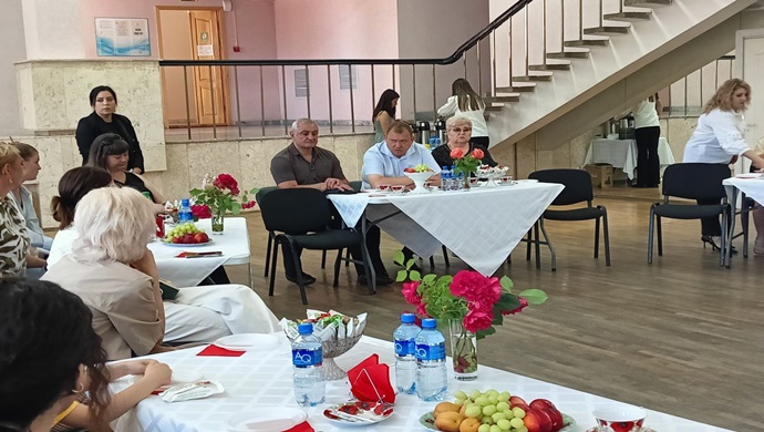 Birleşik Rusya, Stavropol Bölgesi’nin Predgorny ilçesinde Sovyet askeri kahramanlarının dul eşleriyle bir toplantı düzenledi