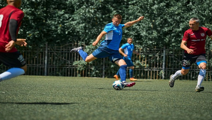 Birleşik Rusya taraftarlarının desteğiyle Birobidzhan’da futbol maçları ve karate müsabakaları düzenlendi