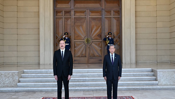 Official welcome ceremony held in Baku for Prime Minister of Cambodia
