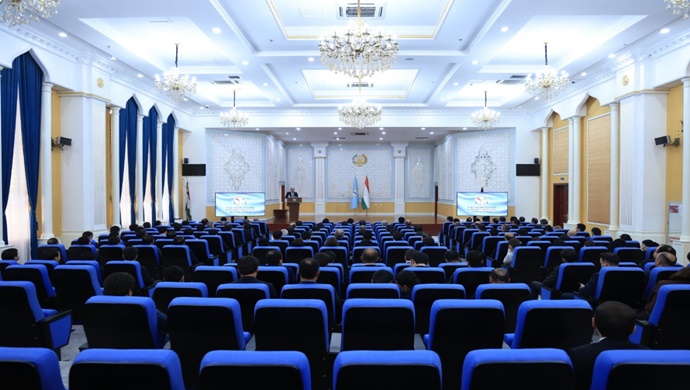 Tacikistan Cumhuriyeti Dışişleri Bakanlığı’nda Devlet Dili Günü kutlamaları
